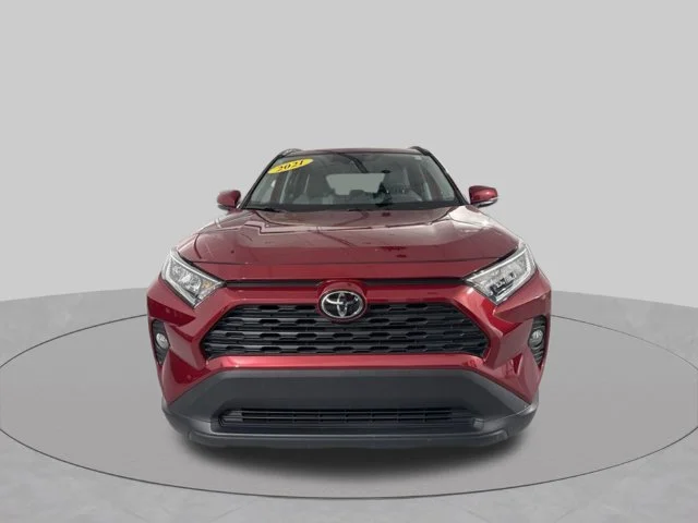 Used 2021 Red Toyota XLE Premium image 2