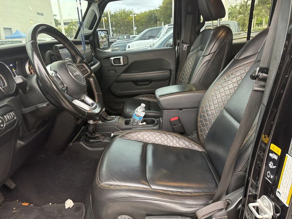 Used 2021 Black Clearcoat Jeep Overland image 8