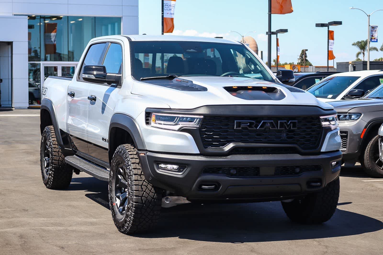 New 2026 Silver Zynith Exterior Paint RAM RHO image 3