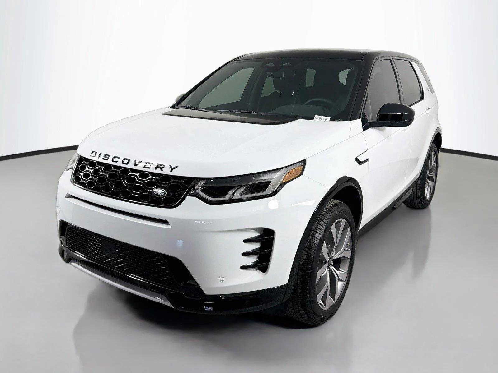 New 2026 Fuji White Land Rover Landmark Edition image 1