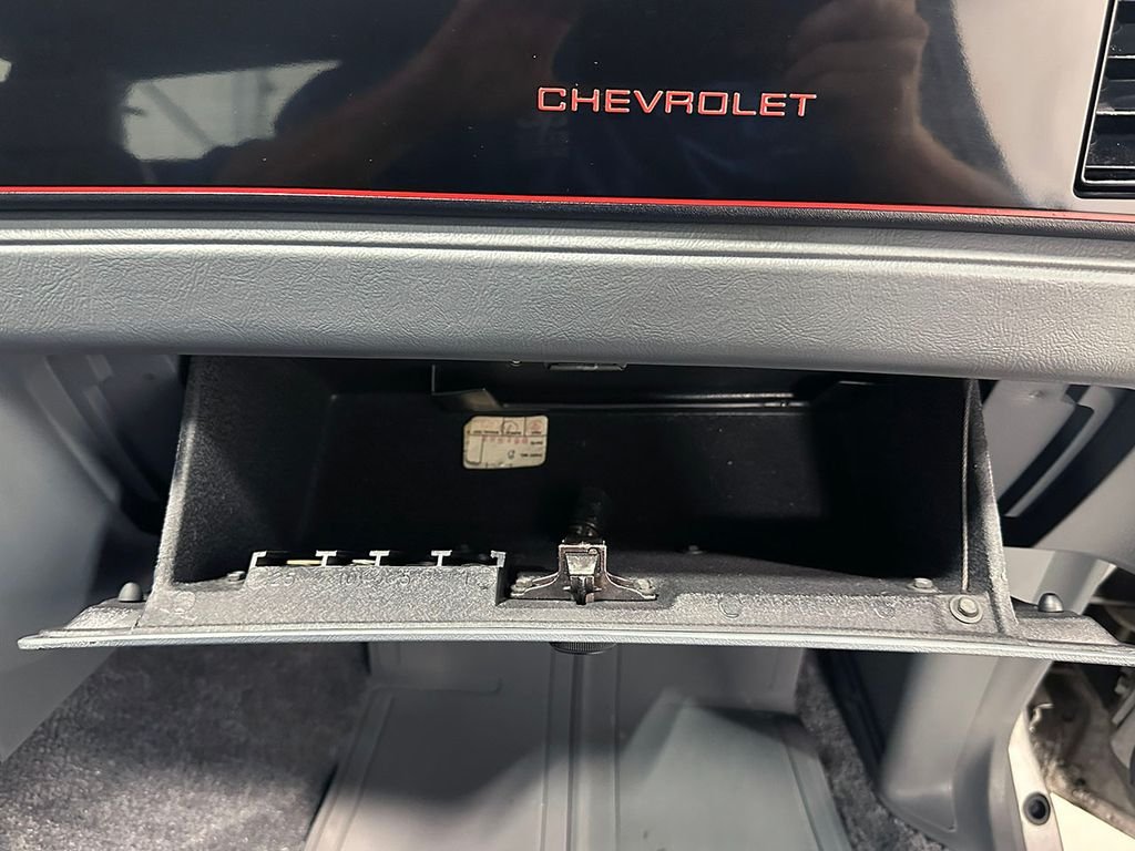 Used 1987 Gray Chevrolet  image 46