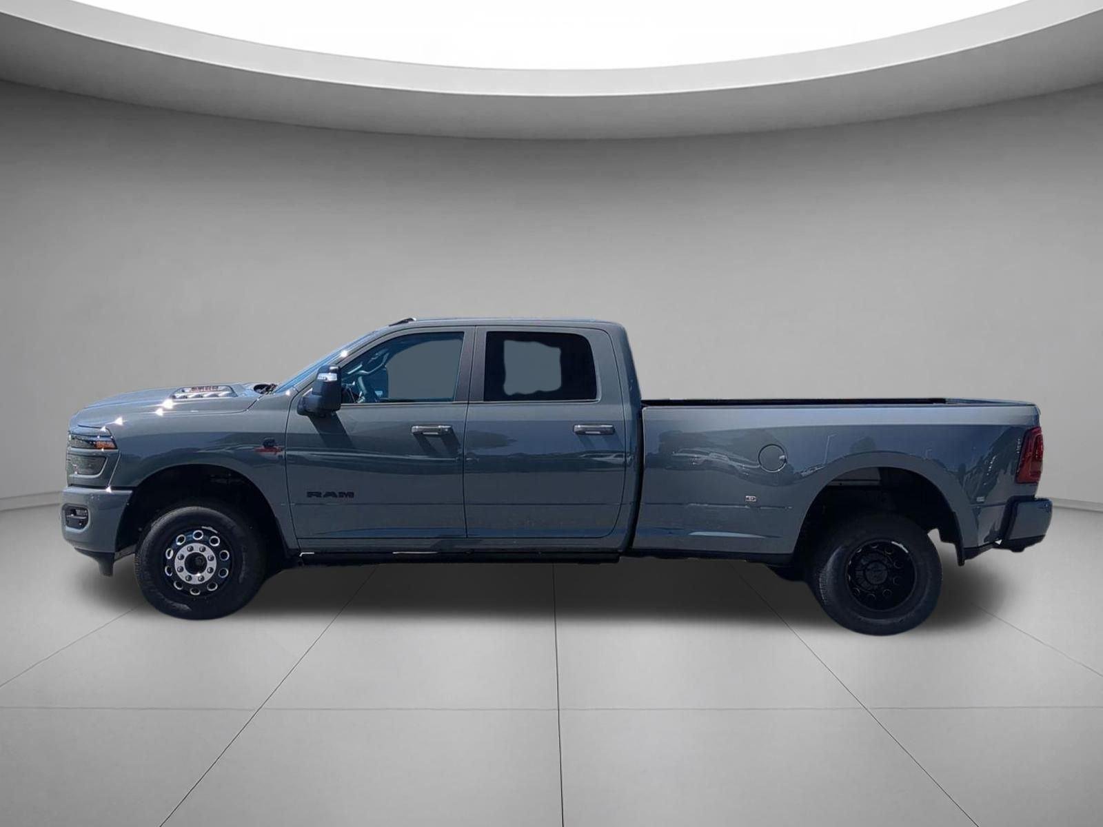New 2026 Ceramic Gray Clear-Coat Exterior Paint RAM Laramie image 2