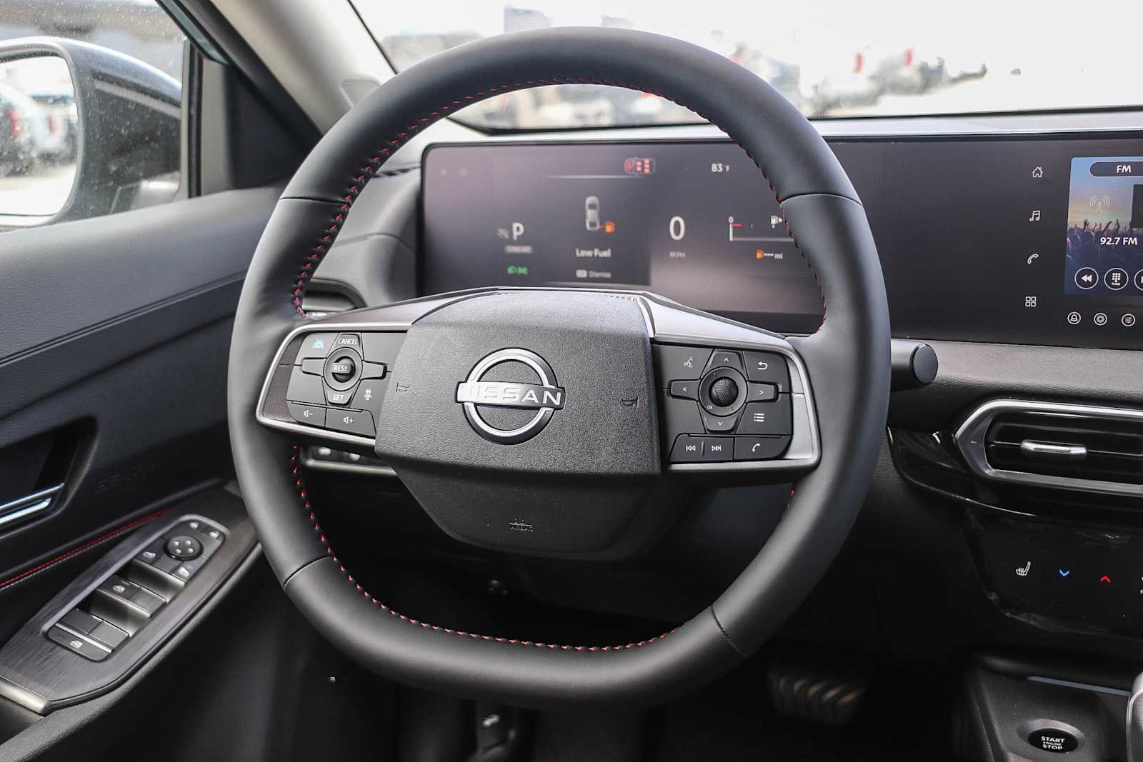 New 2027 Atlantic Gray Metallic / Super Black Two-tone Nissan SR image 17