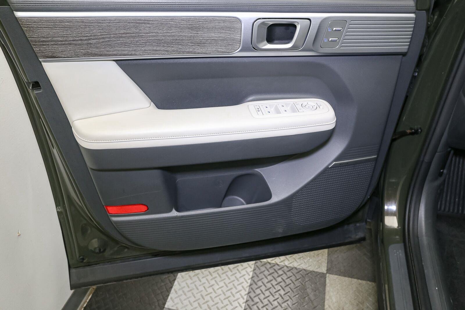 Used 2024 Rockwood Green Hyundai Limited image 43