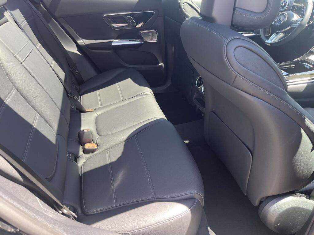 New 2026 2040/Black Mercedes-Benz GLC 300 image 22