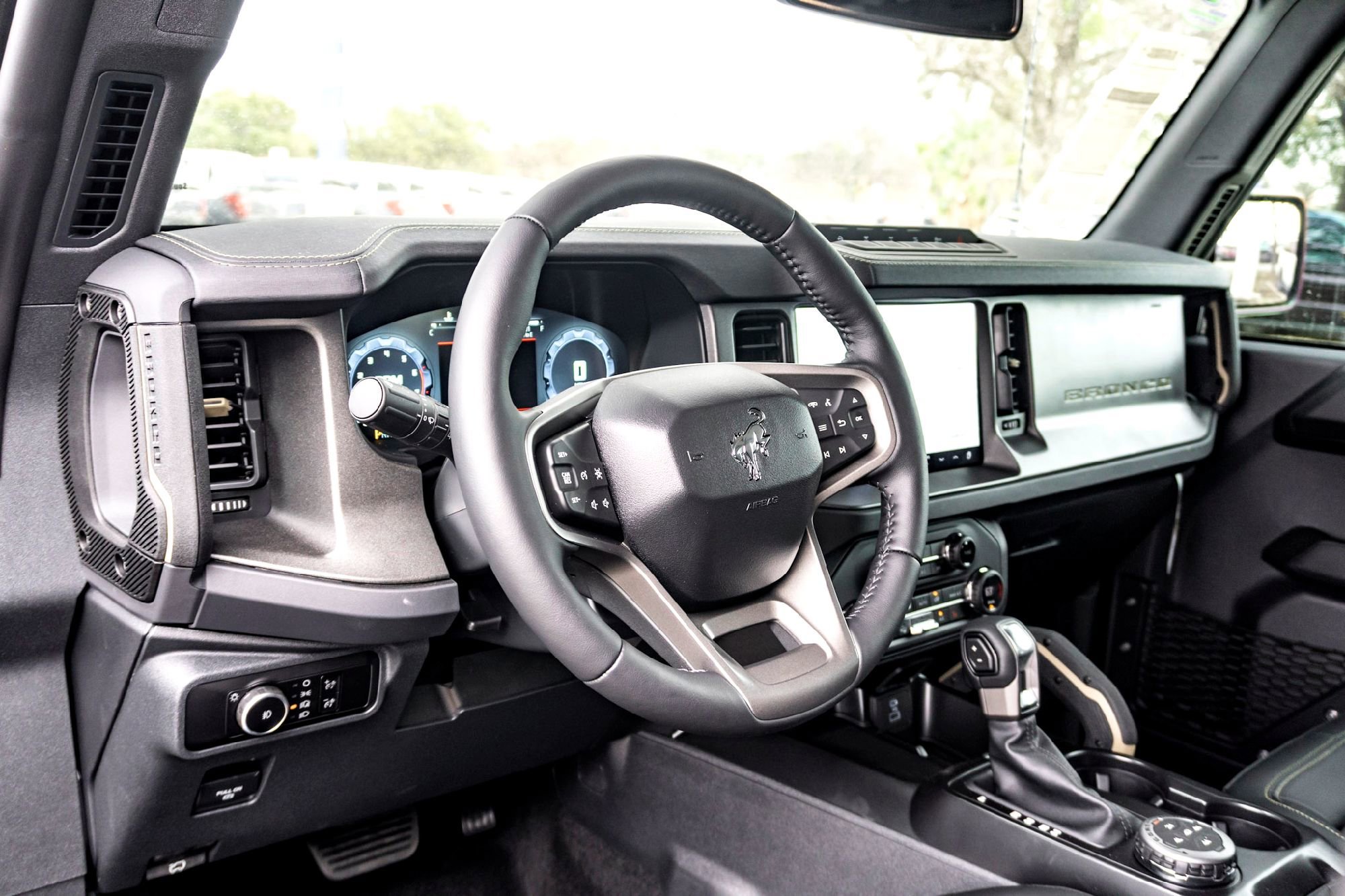 New 2025 Velocity Blue Metallic Ford Badlands image 11