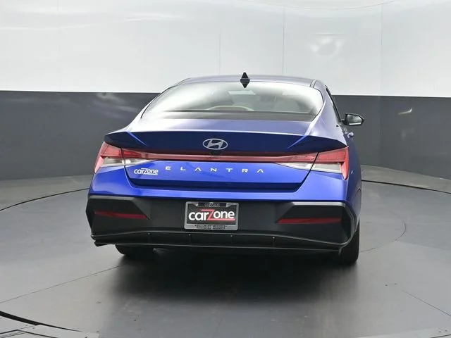 Used 2024 Blue Hyundai SEL image 27