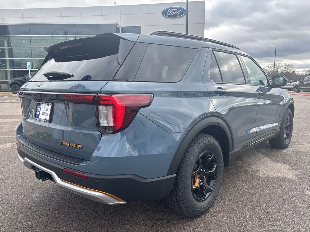 New 2026 Blue Ford Tremor image 13