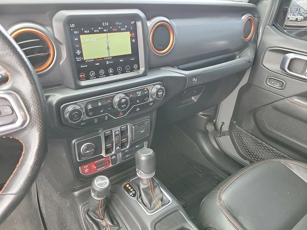 Used 2022 Sting Gray Clearcoat Jeep Mojave image 18