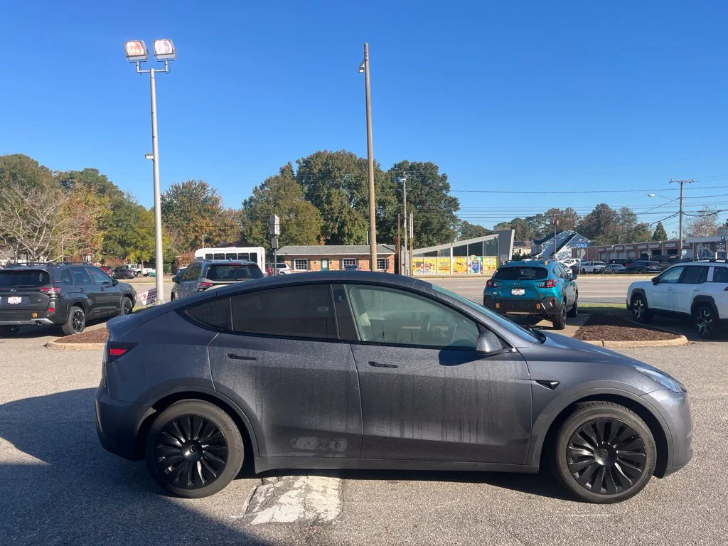 Used 2023 Black Tesla Long Range image 3