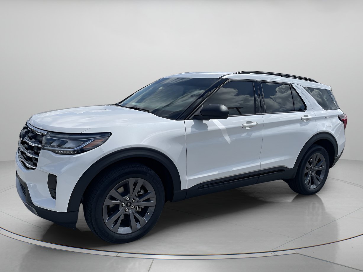 New 2026 Star White Metallic Tri-Coat Ford Active image 1