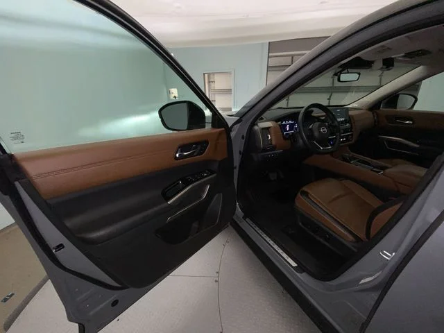 Used 2024 Gray Nissan Platinum image 11