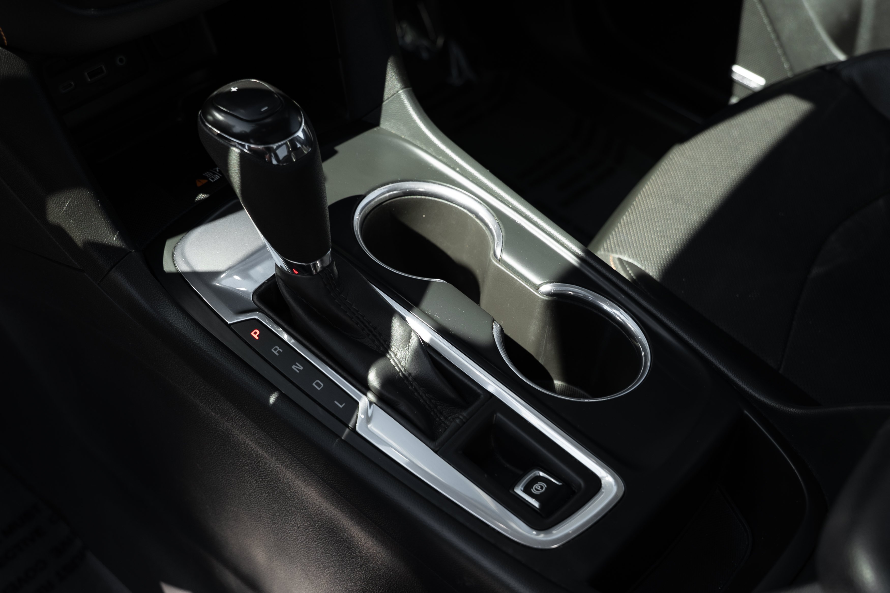 Used 2020 Summit White Chevrolet Premier image 17
