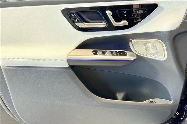 New 2026 Obsidian Black Metallic Mercedes-Benz GLC 300 image 46