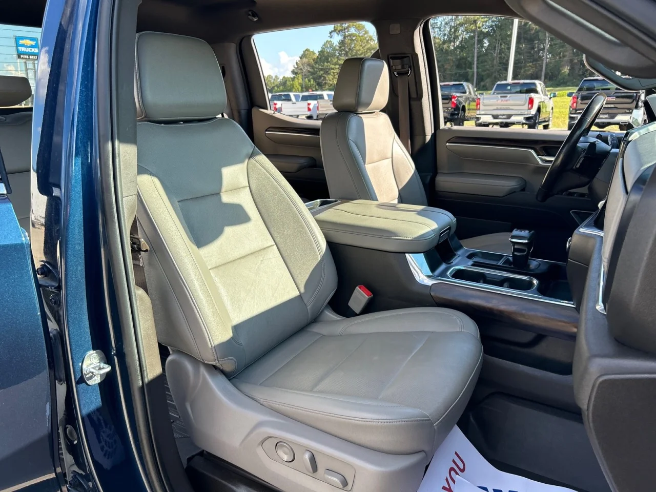 Used 2023 PACIFIC BLUE METALLIC GMC SLT image 22