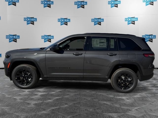 New 2026 Baltic Gray Metallic Clear-Coat Exterior Paint Jeep Laredo Altitude image 2