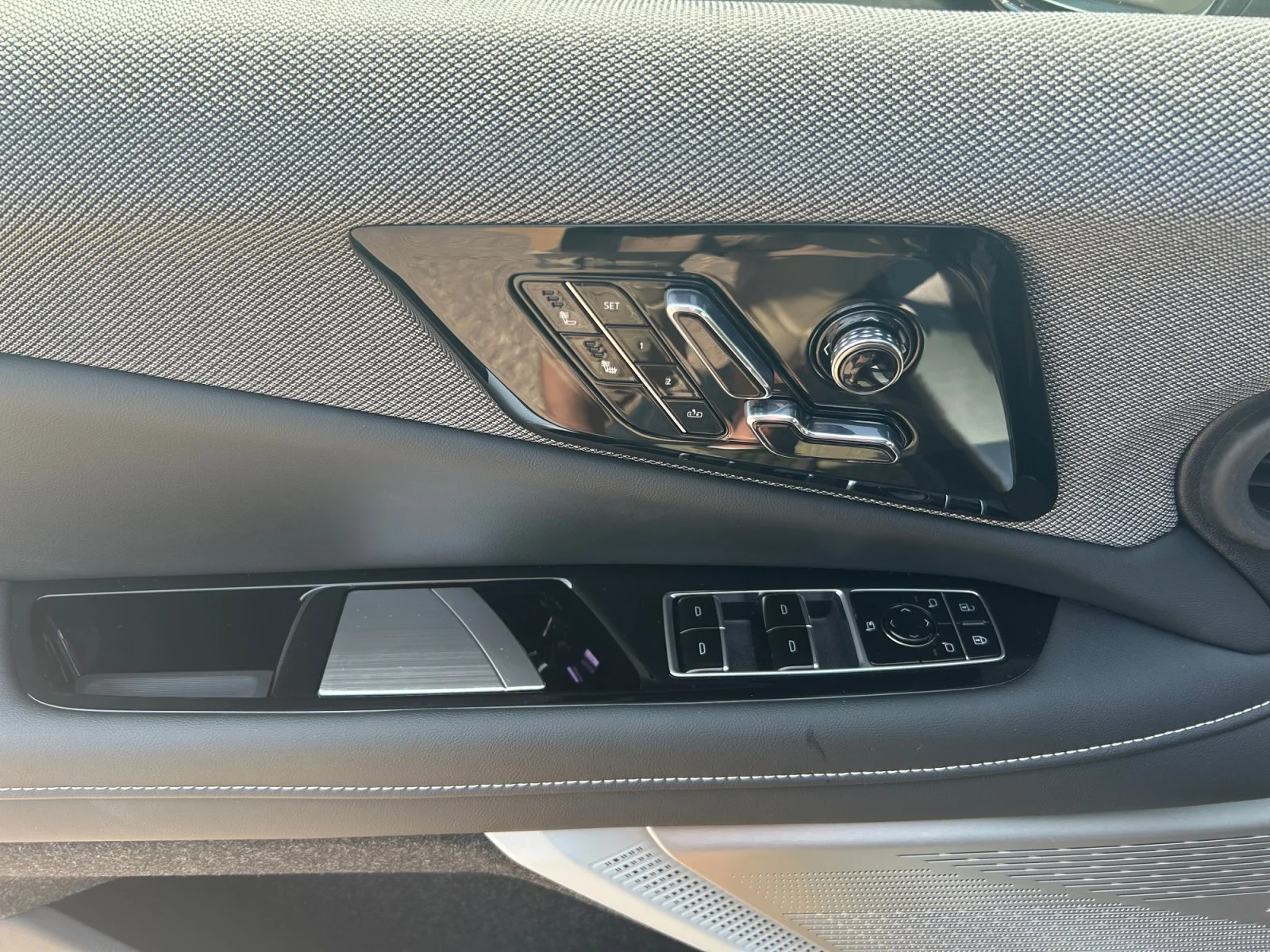 New 2026 Argent Silver Metallic Cadillac Sport image 16