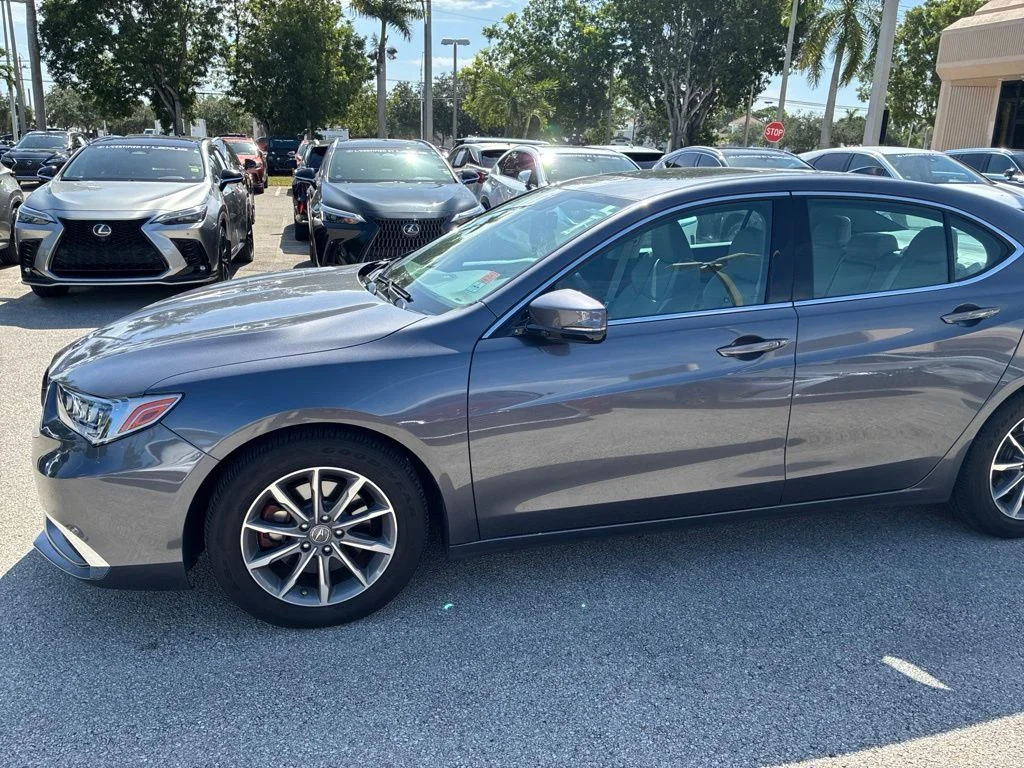 Used 2018  Acura 2.4L image 7