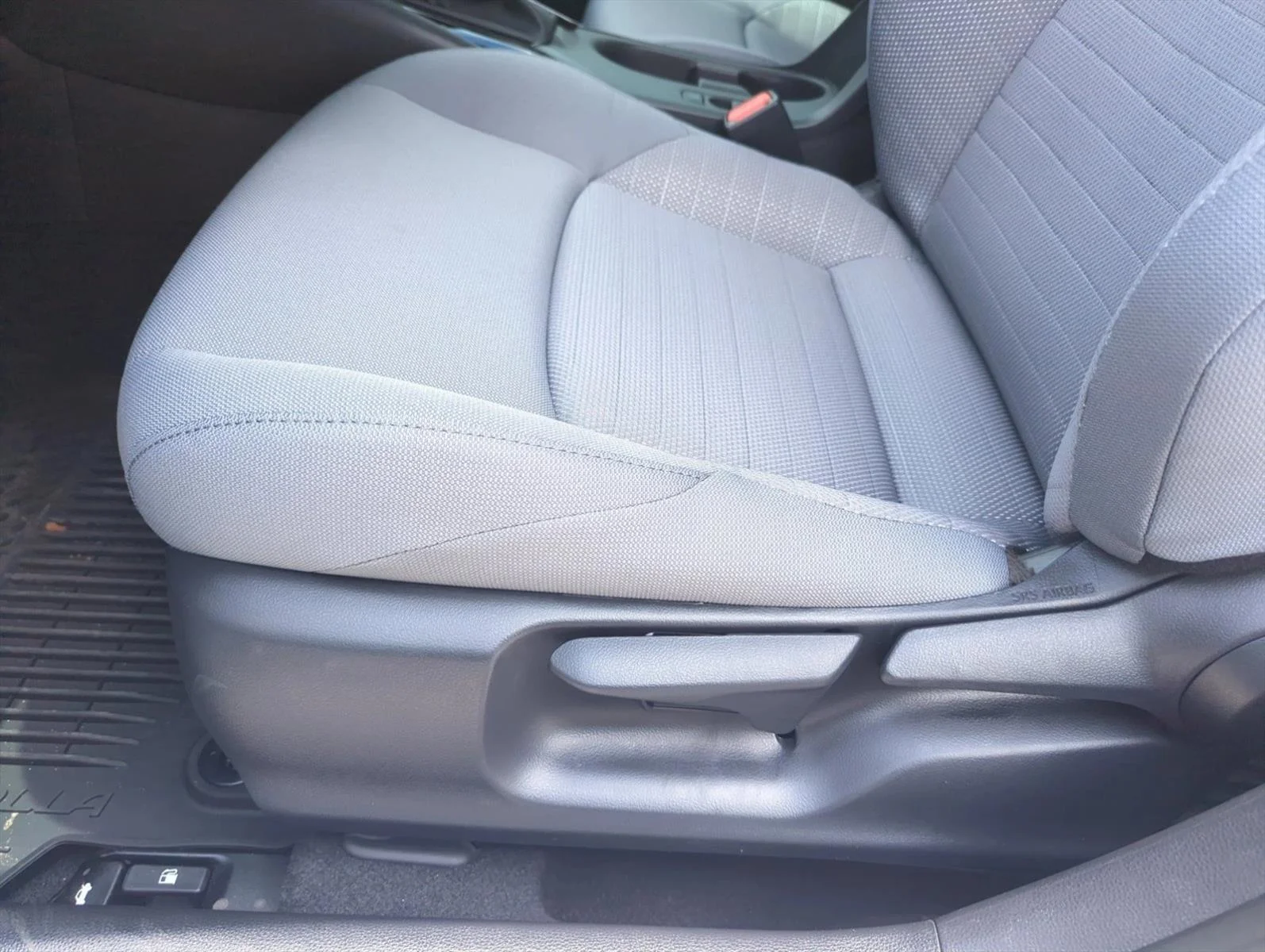 Used 2026 Classic Silver Met Toyota SE image 14