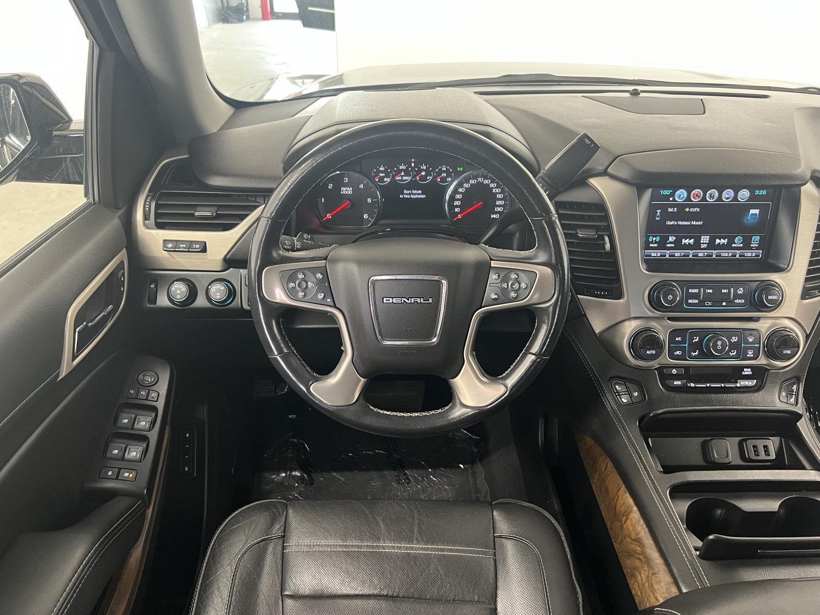 2020 GMC Yukon Denali - Photo 28