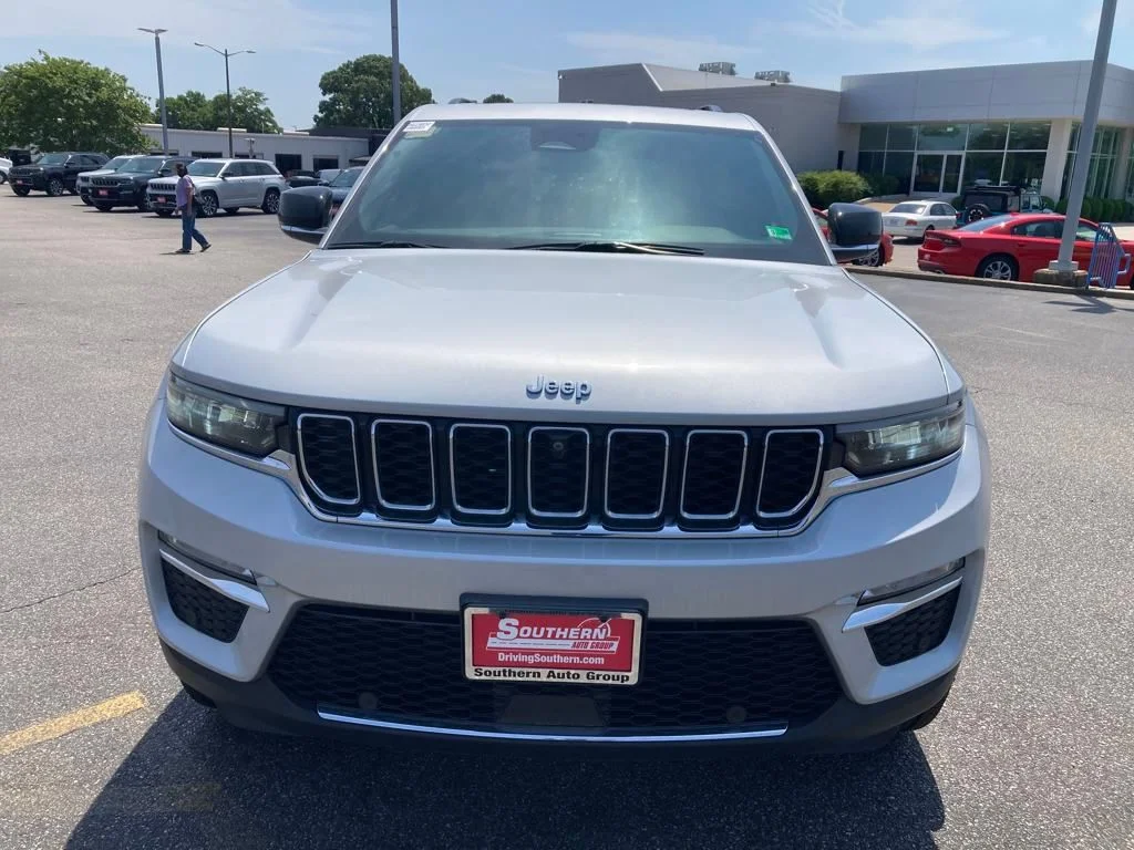 New 2024 Silver Zynith Jeep 4xe image 9