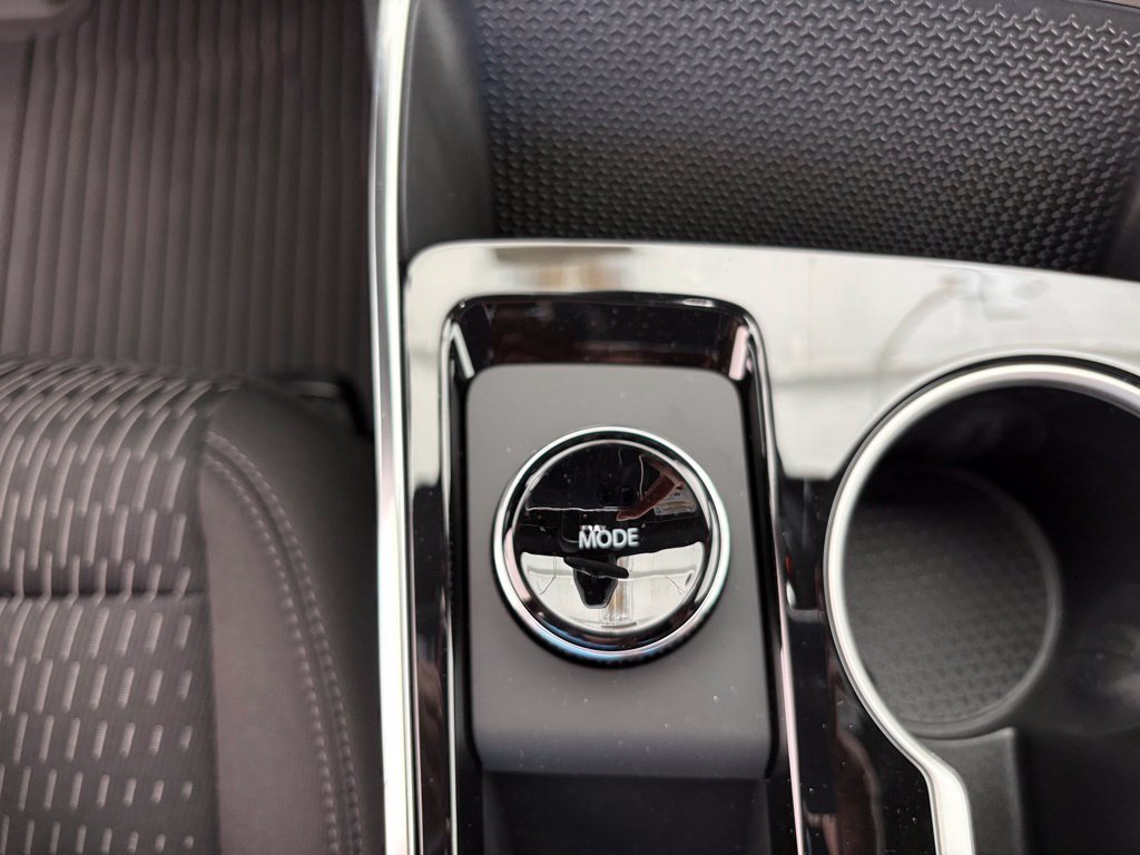 New 2027 Mosaic Black Metallic Chevrolet LT image 12