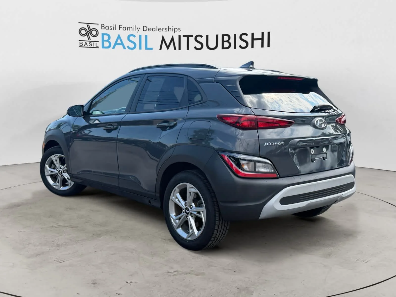 Used 2023 Ecotronic Gray Hyundai SEL image 3