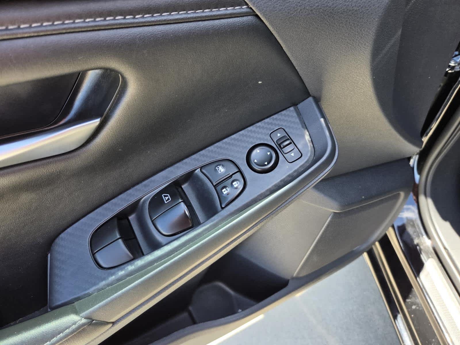 Used 2025 Super Black Nissan SV image 16