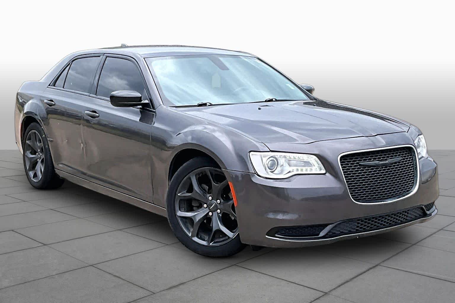 Pre-Owned 2020 Chrysler 300 Touring