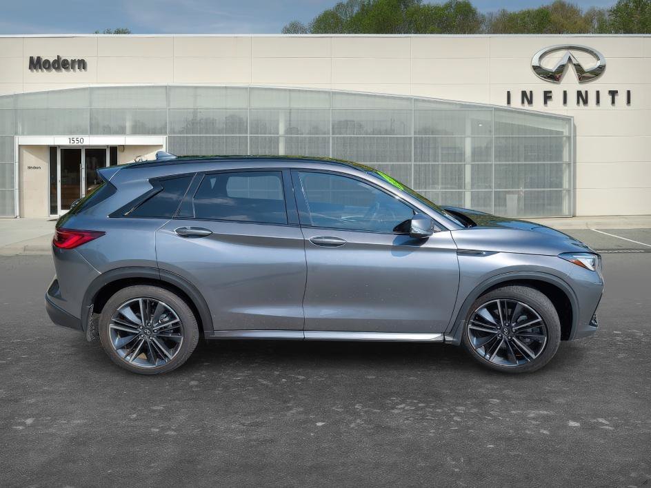 Used 2025 Graphite Shadow INFINITI SPORT image 3