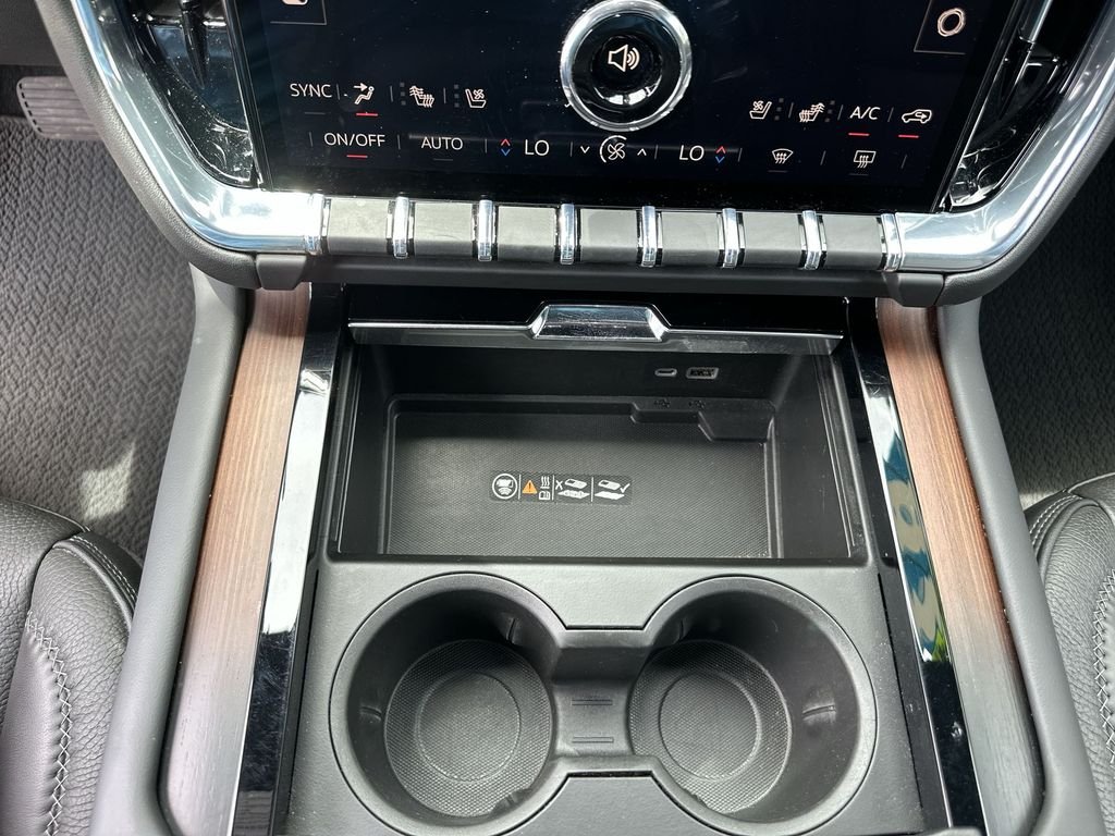 2025 GMC Yukon XL Denali - Photo 34