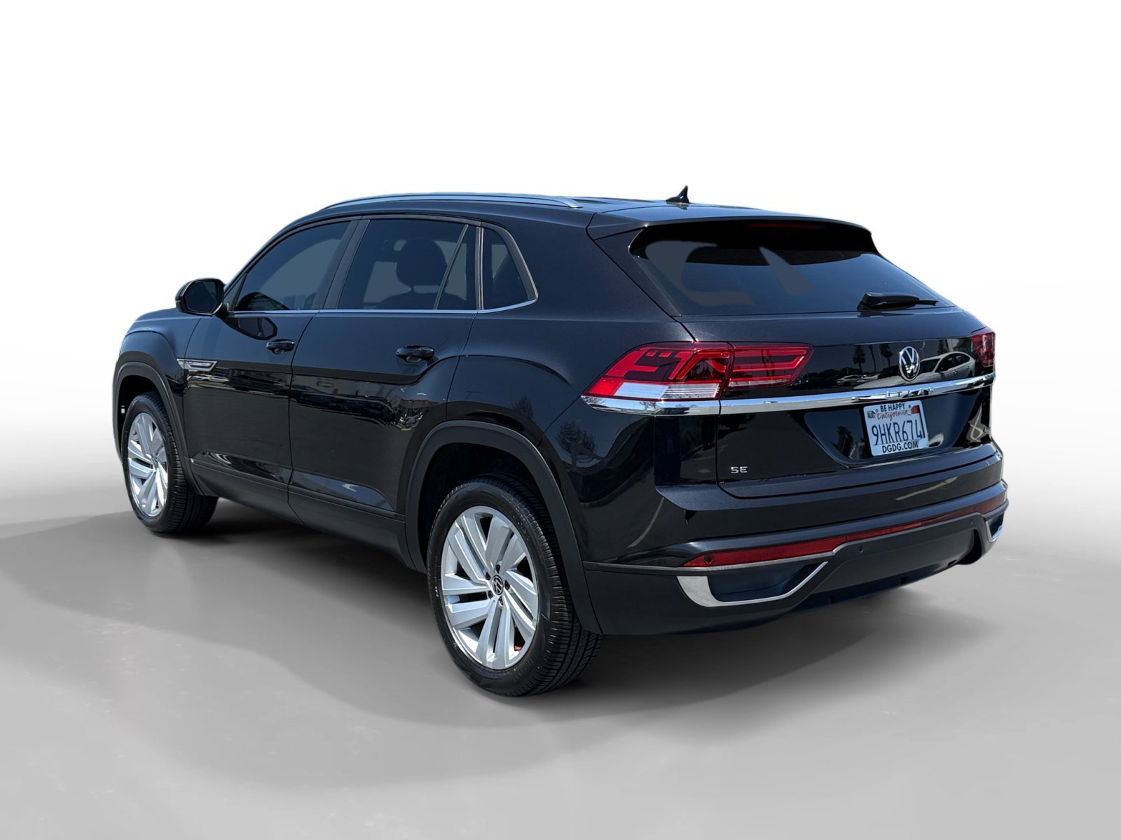 Used 2023 Deep Black Volkswagen 2.0T SE w/Technology image 3