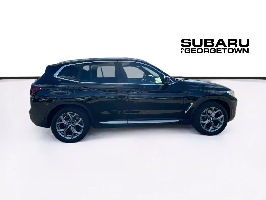 Used 2023 Black BMW xDrive30i image 9
