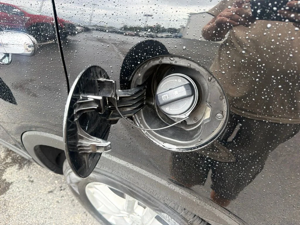 Used 2015 Black Kia LX image 52