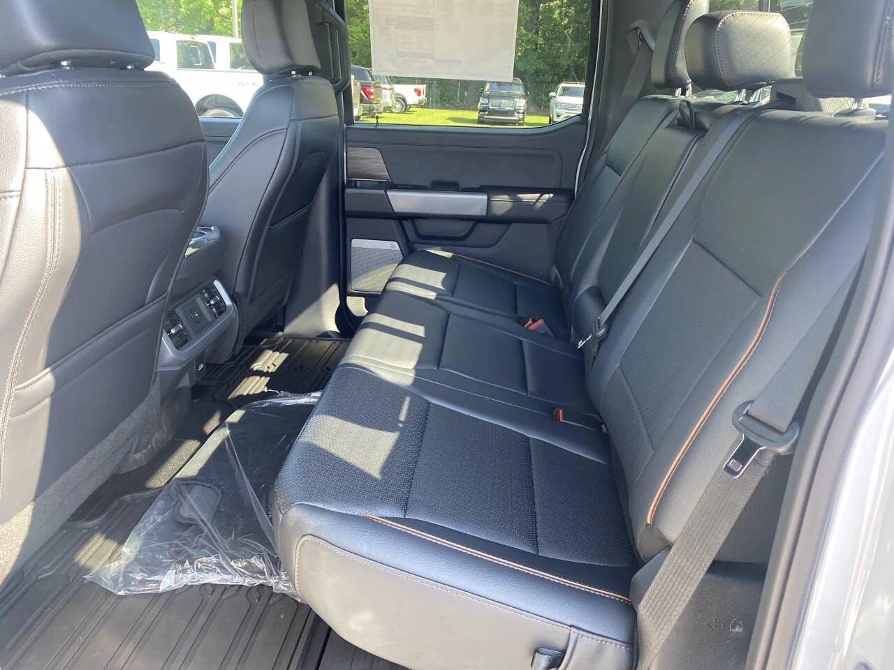 2025 Ford F-150 Lariat - Photo 10