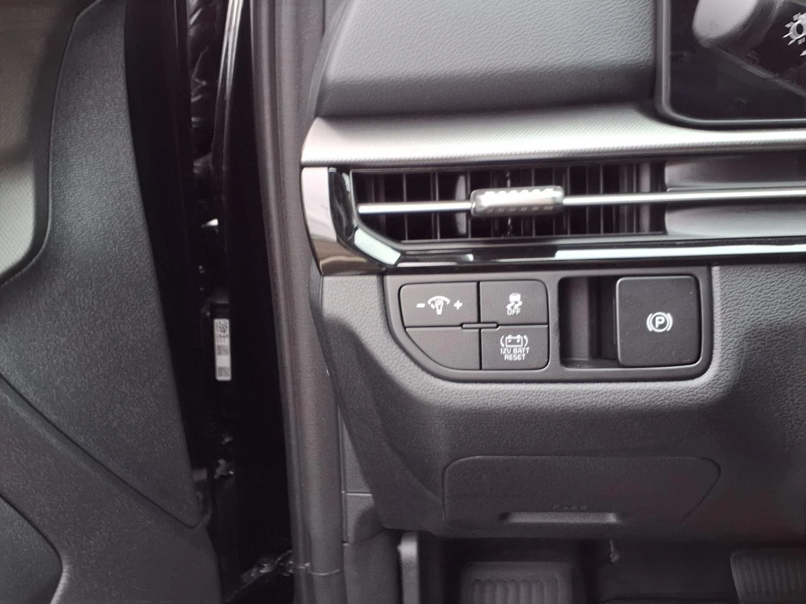 New 2027 Fusion Black Kia S image 10