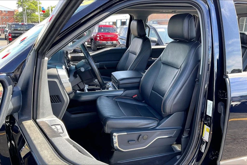 Used 2022 Blue Ford Lariat image 24