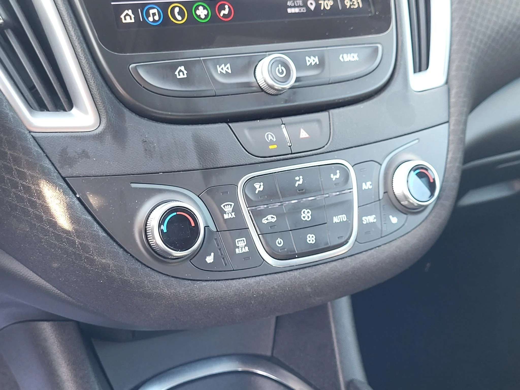 Used 2025 Summit White Chevrolet LT image 16
