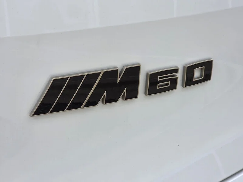 Used 2024 White Metallic BMW M60 SPORTS ACTIVITY VEHICLE image 17