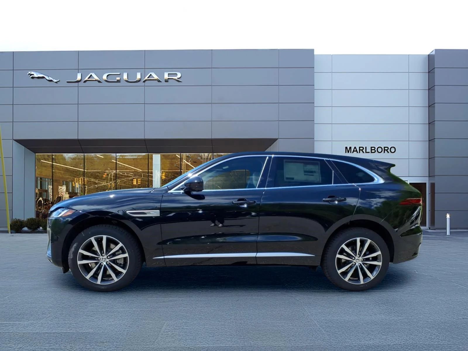 New 2026 Santorini Black Jaguar P250 R-Dynamic S image 6
