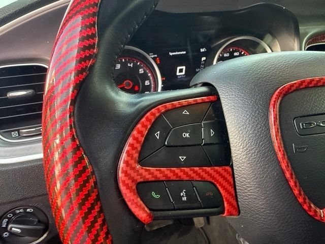 Used 2022 Torred Clearcoat Dodge SXT image 15