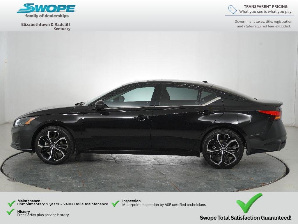 2025 Nissan Altima SR - Photo 7