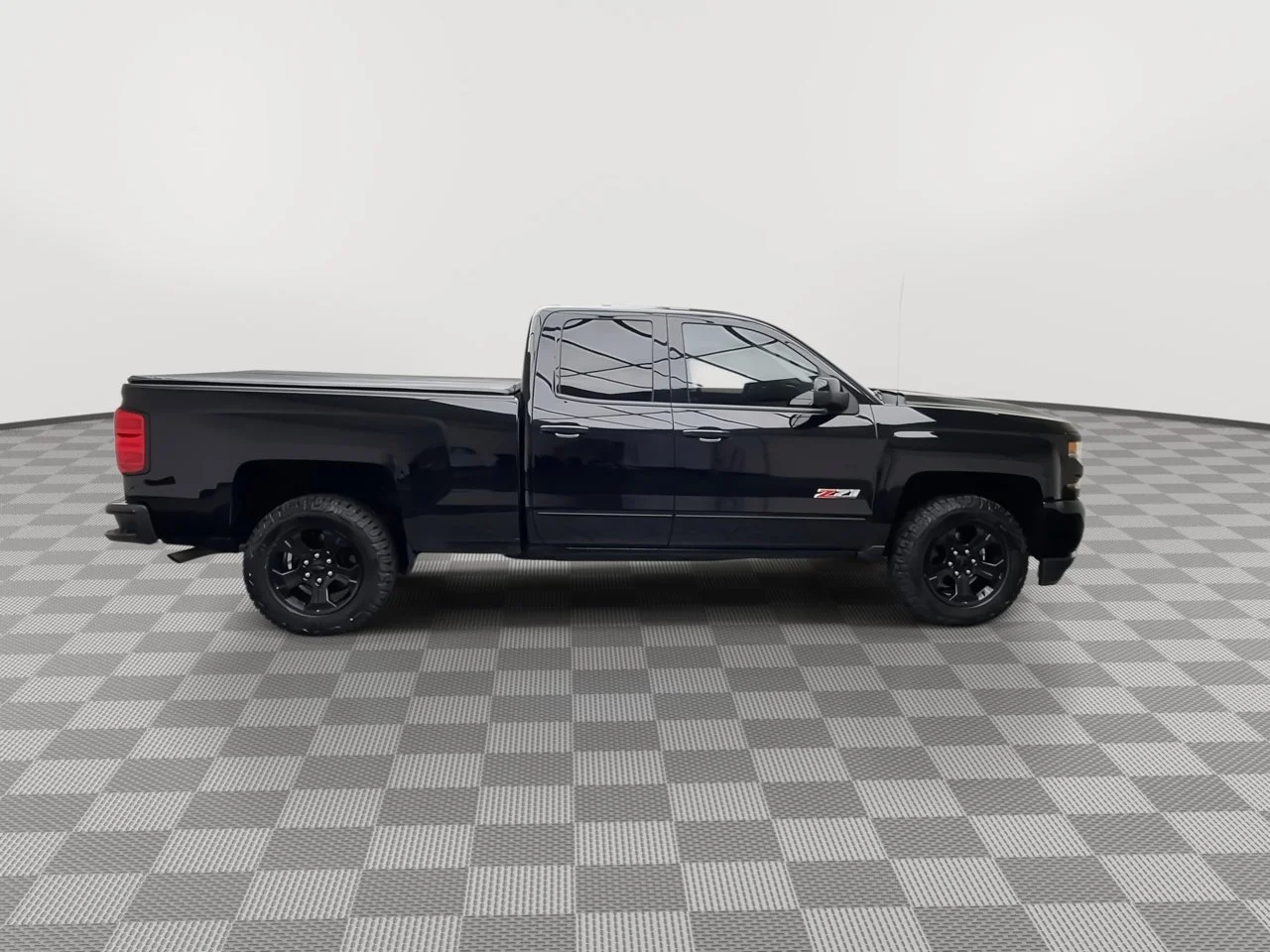 Used 2017 BLACK Chevrolet LT image 39