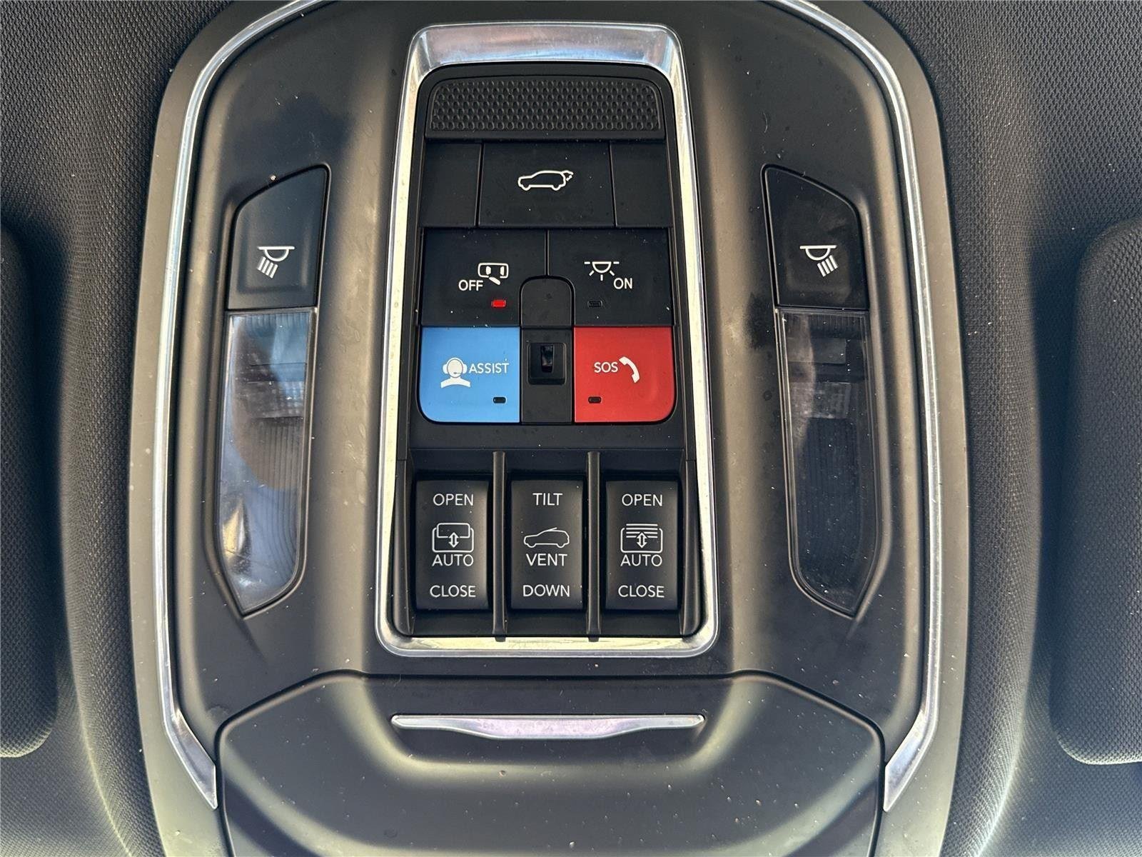 Used 2024 Bright White Clearcoat Jeep Limited image 17