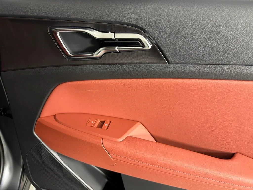 New 2026 Shadow Matte Gray Kia SX Prestige image 15