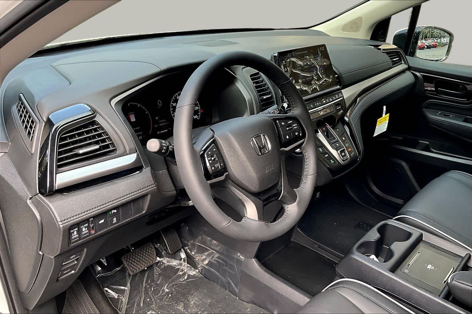 2026 Honda Odyssey Touring - Photo 10