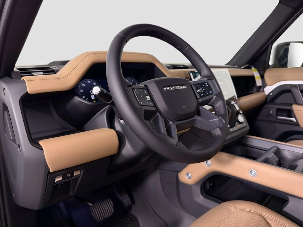New 2026 Fuji White Land Rover X-Dynamic SE image 9