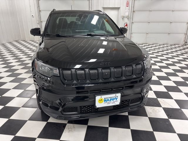 Used 2022 Jeep Compass Altitude with VIN 3C4NJDBB7NT188096 for sale in Rochester, Minnesota