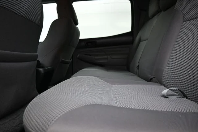 Used 2015 White Toyota Base image 14