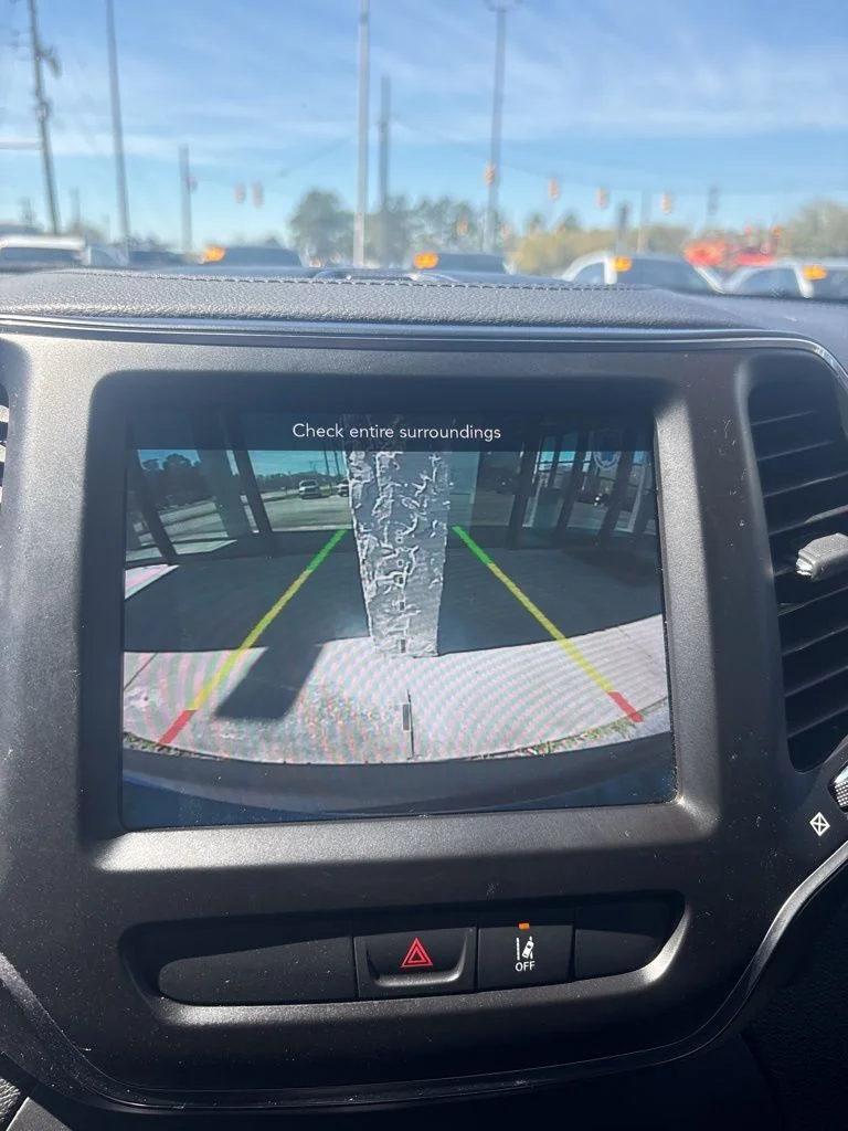 Used 2022 Blue Jeep Latitude Lux image 18